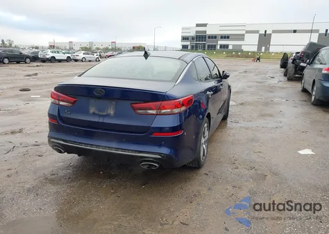 2019 Kia Optima S z USA, uszkodzony, nr VIN 5XXGT4L35KG375709